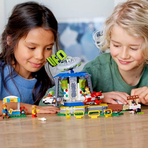 LEGO Creator 3in1 Fairground Carousel 31095 (595 Para - 8 Ya)