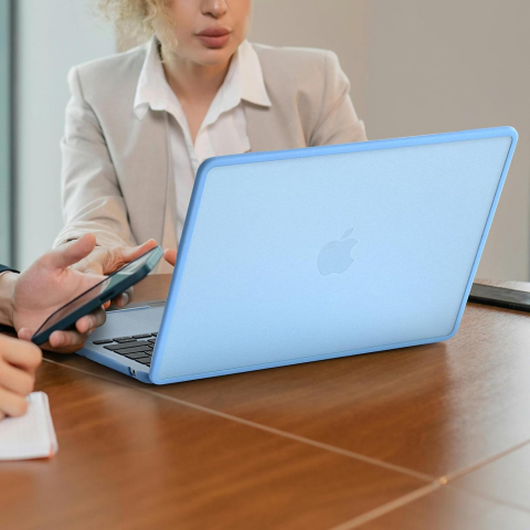 BlueSwan Anti-Cracking MacBook Air K�l�f� (15 �n�)-Frosted Sky Blue