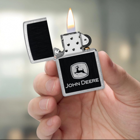 Zippo John Deere Chrome Design Street Chrome �akmak