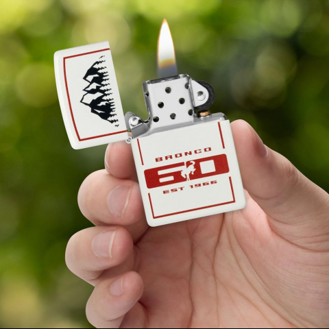 Zippo Ford Bronco 60th Anniversary Design White Matte �akmak