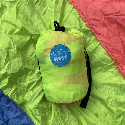 Nest Hammocks ift Kiilik Kamp Hama (Neon)