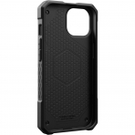 UAG Monarch Pro Serisi Apple iPhone 15 Plus MagSafe Uyumlu Darbeye Dayankl Klf (MIL-STD-810G)-Carbon Fiber