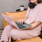 BlueSwan Anti-Cracking MacBook Air K�l�f� (13.6 �n�)-Frosted Pink