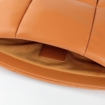 Comfyable MacBook Air/Pro Uyumlu Puffy anta(15-16 in)-Caramel