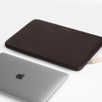 Comfyable MacBook Pro/Air Deri Laptop �anta (13-14 in�)-Chocolate