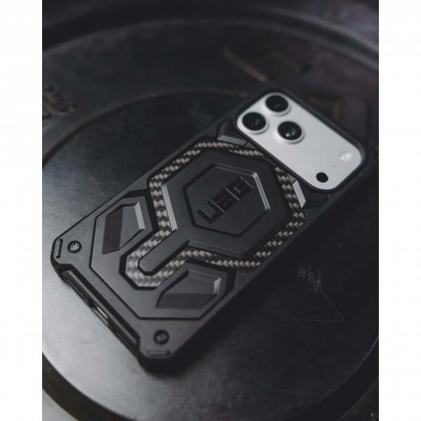 UAG Monarch Pro iPhone 18 Pro Max K�l�f-Carbon Fiber