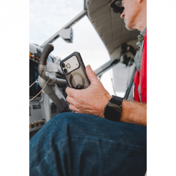 UAG Trooper iPhone 18 Pro K�l�f-Ash