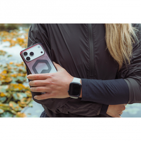 UAG Plyo iPhone 18 Pro K�l�f-Black/Clear Ombre