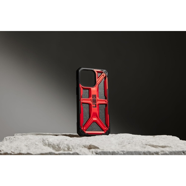 UAG Monarch Serisi Apple iPhone 15 Pro Max Darbeye Dayankl Bumper Klf (MIL-STD-810G)-Crimson