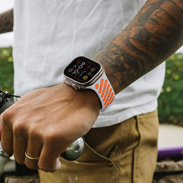Bandletic Apple Watch Ultra 3 Manyetik Silikon Kay��-White/Glow Orange