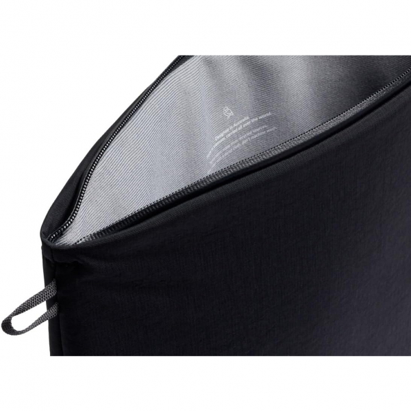 Bellroy Lite Laptop antas (14 in)-Black
