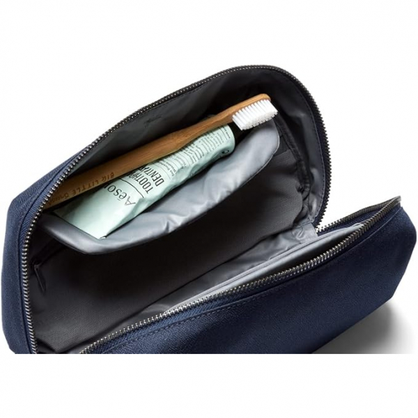 Bellroy Toiletry Kit Plus anta-Navy