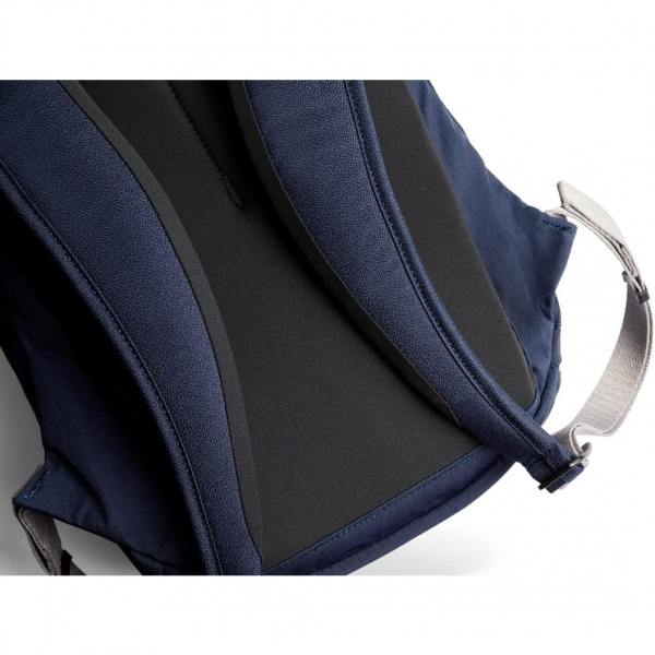 Bellroy Classic Dizst Bilgisayar antas (16L)-Navy