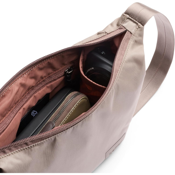 Bellroy Laneway Crescent anta (2.5L)-Fawn
