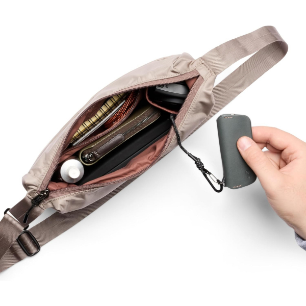 Bellroy Laneway Crescent anta (2.5L)-Fawn