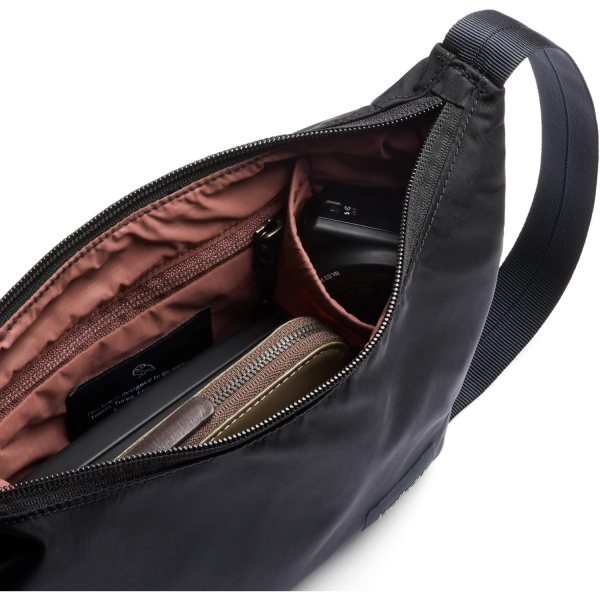 Bellroy Laneway Crescent anta (2.5L)-Ink