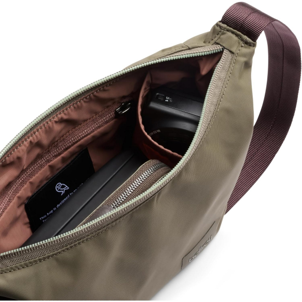 Bellroy Laneway Crescent anta (2.5L)-SeaKelp
