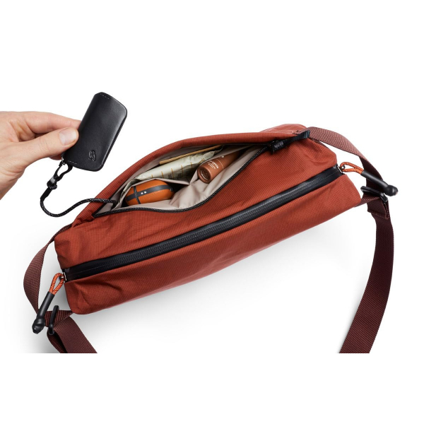 Bellroy Lite Sling apraz anta-Clay