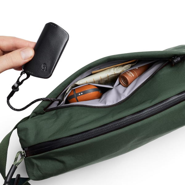 Bellroy Lite Sling �apraz �anta-Spruce