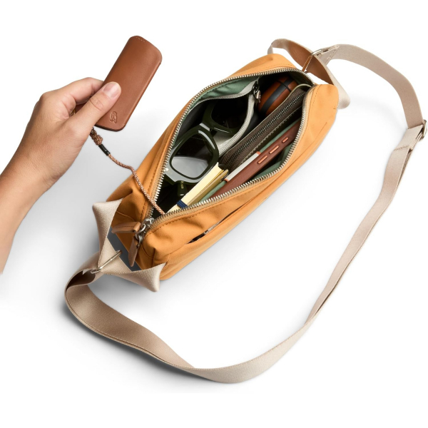 Bellroy Classic Sling apraz anta-Butterscotch