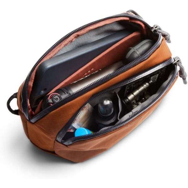 Bellroy Venture Pouch �anta (Midnight)-Bronze