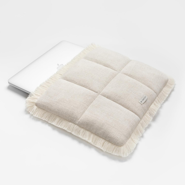 Comfyable Puffy Pskll Laptop antas (13-16 in)-Natural Linen