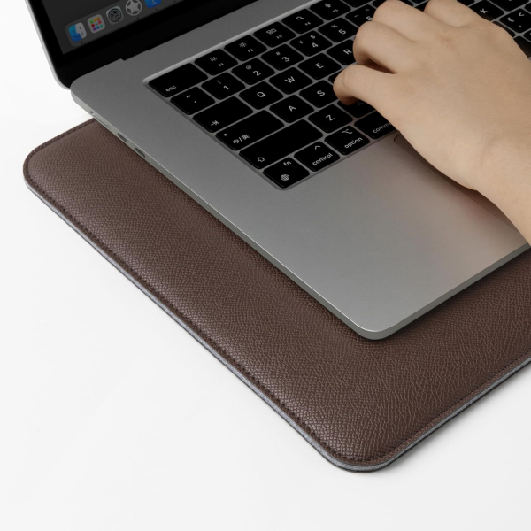 Comfyable MacBook Neo Laptop �antas� (13 in�)-Coffee
