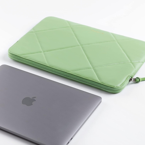 Comfyable MacBook Air/Pro Uyumlu Kapitone Deri Klf(13-14 in)-Pistachio