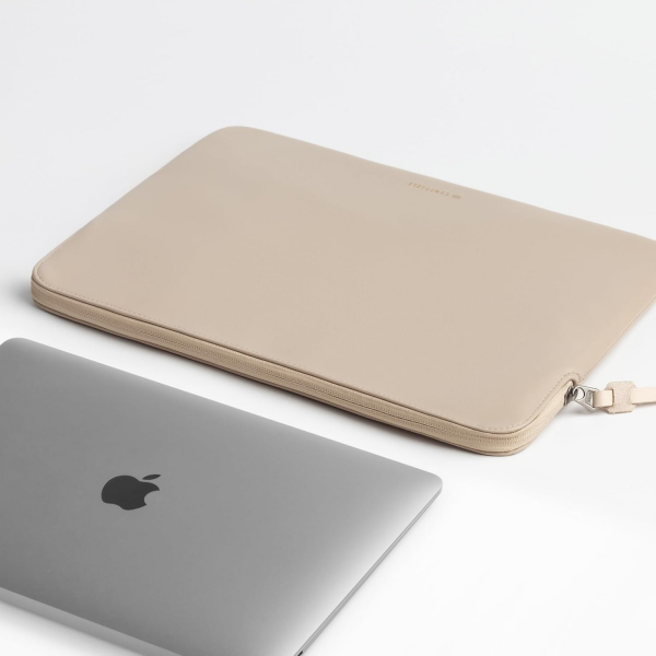 Comfyable MacBook Pro/Air Deri Laptop �anta (13-14 in�)-Dark Beige