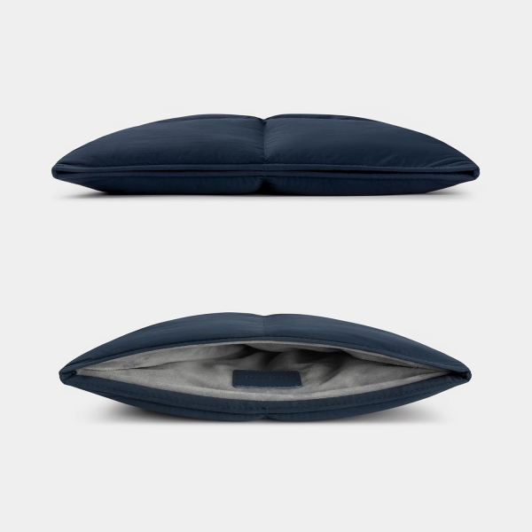 Comfyable Puffy M�knat�sl� Laptop �antas� (15/16 in�)-Dark Blue