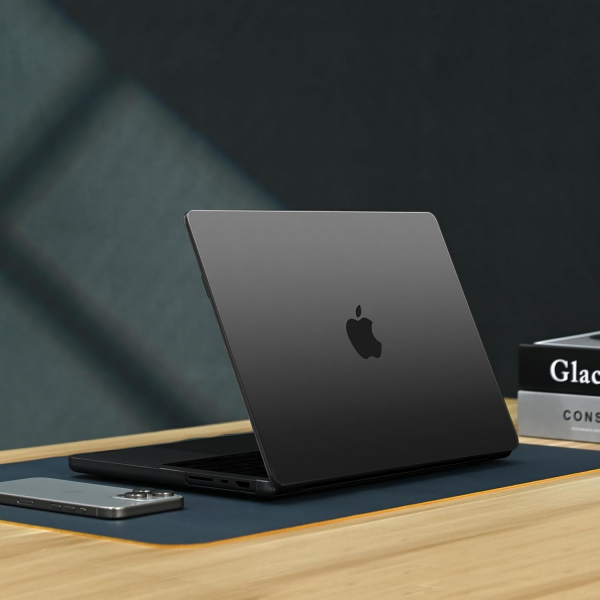 EooCoo MacBook Pro M4 Uyumlu Klf (14 in)-Space Gray Clear