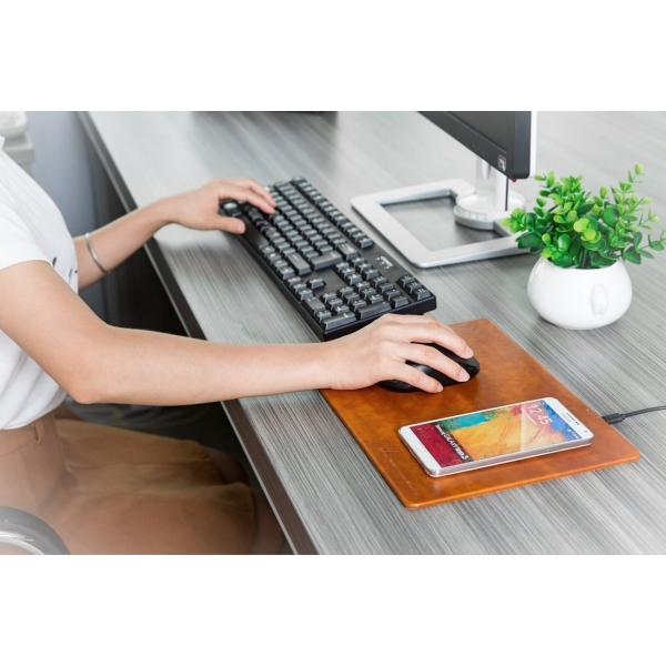 JE Gaming Qi Kablosuz arj Cihaz / Mouse Pad-SaddleBrown