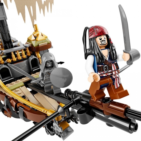 LEGO  71042 Pirates of the Caribbean Silent Mary Building Set