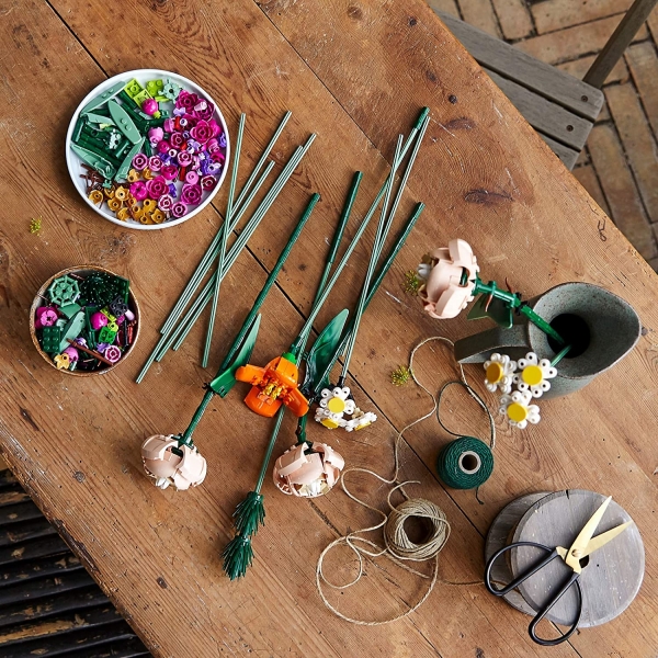 LEGO Flower Bouquet 10280 (756 Para - 18 Ya)