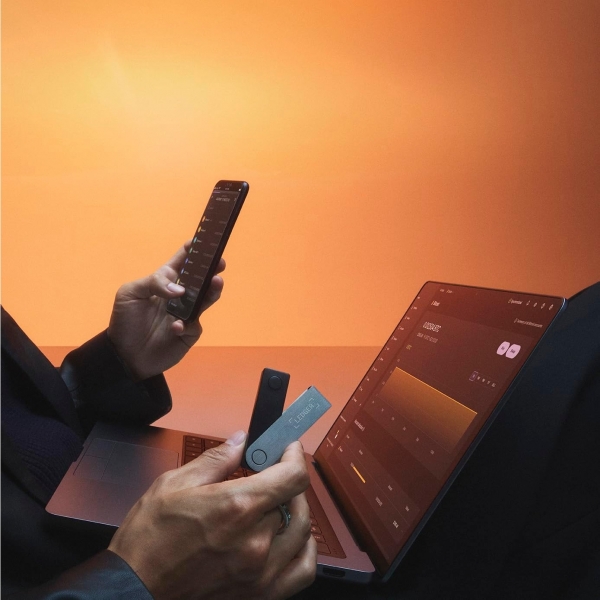 Ledger Nano X  Bitcoin Para Czdan (Cold Wallet)(Mor)