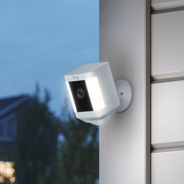 Ring Plus Spot I��kl� Pilli Ak�ll� Kamera-White