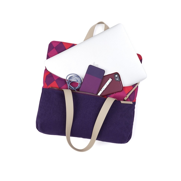 STM Grace Deluxe Laptop Sleeve anta (13 in)-Purple Diamonds