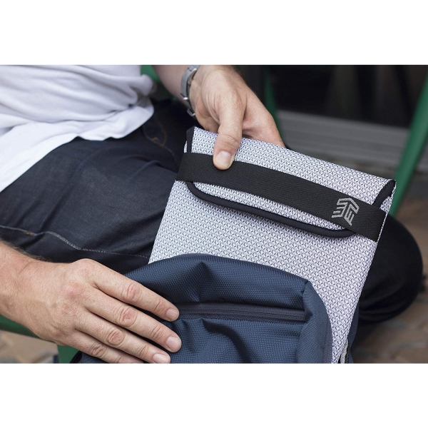STM Knit Glove Laptop Sleeve Klf (15in)-White