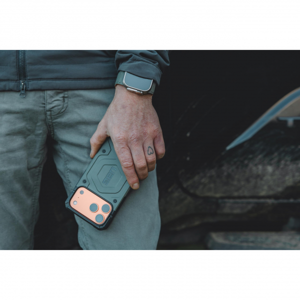 UAG Pathfinder iPhone 18 Pro Max K�l�f-Olive