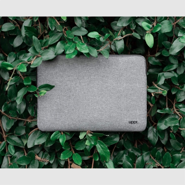 UPPERCASE MacBook Pro nce Klf (15 in)