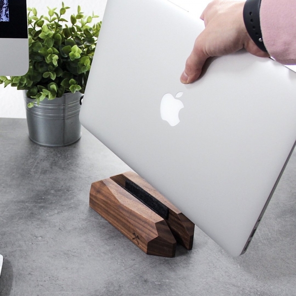 Woodcessories EcoRest MacBook Stand-Walnut