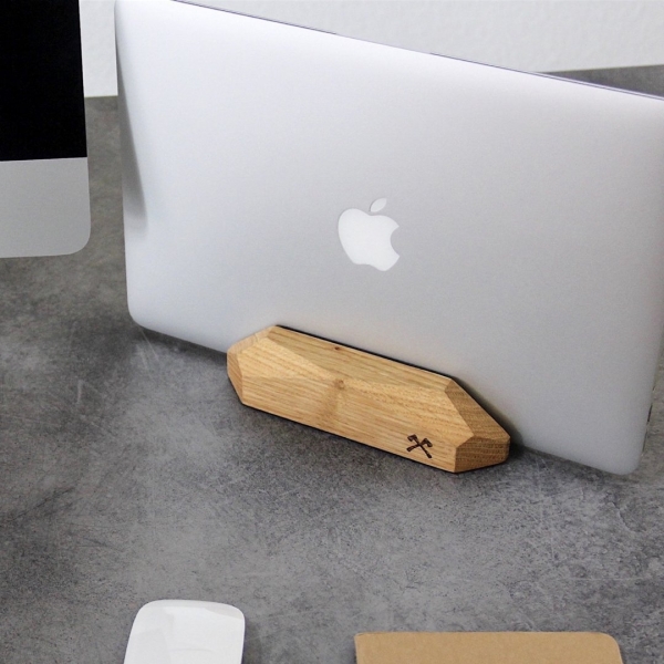 Woodcessories EcoRest MacBook Stand- Oak