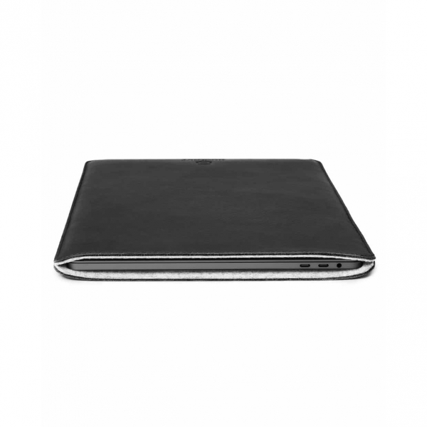Woolnut MacBook Pro Touch 15 in Klf-Black