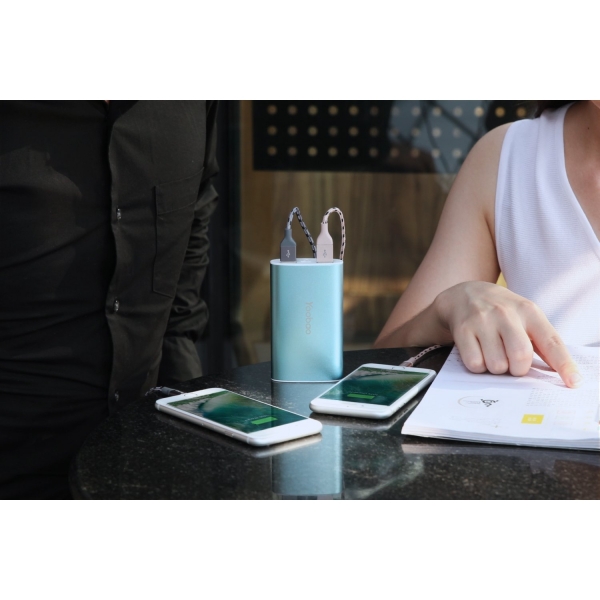 Yoobao Tanabilir Batarya (10200 mAh)-Blue