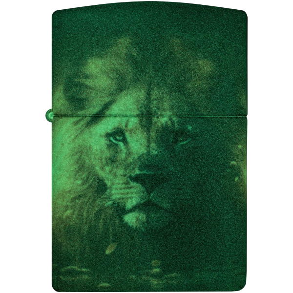 Zippo Karanlkta Parlayan Aslan akmak