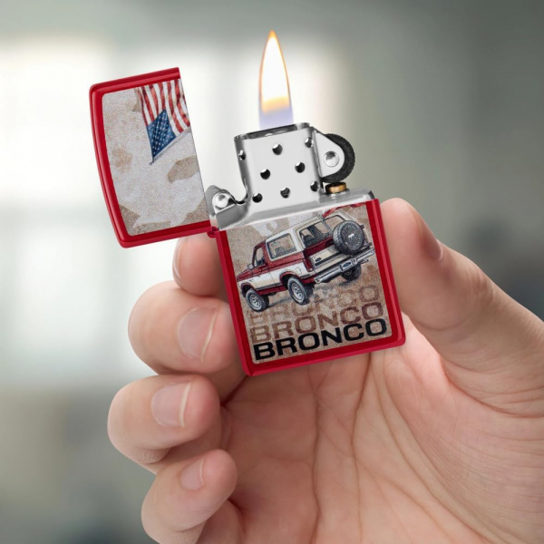 Zippo Ford Bronco Flag Design Candy Apple Red �akmak