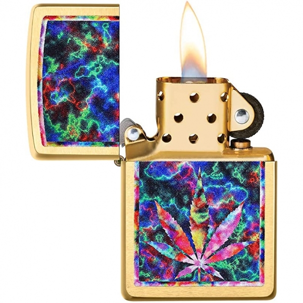 Zippo Renkli Yaprak akmak 