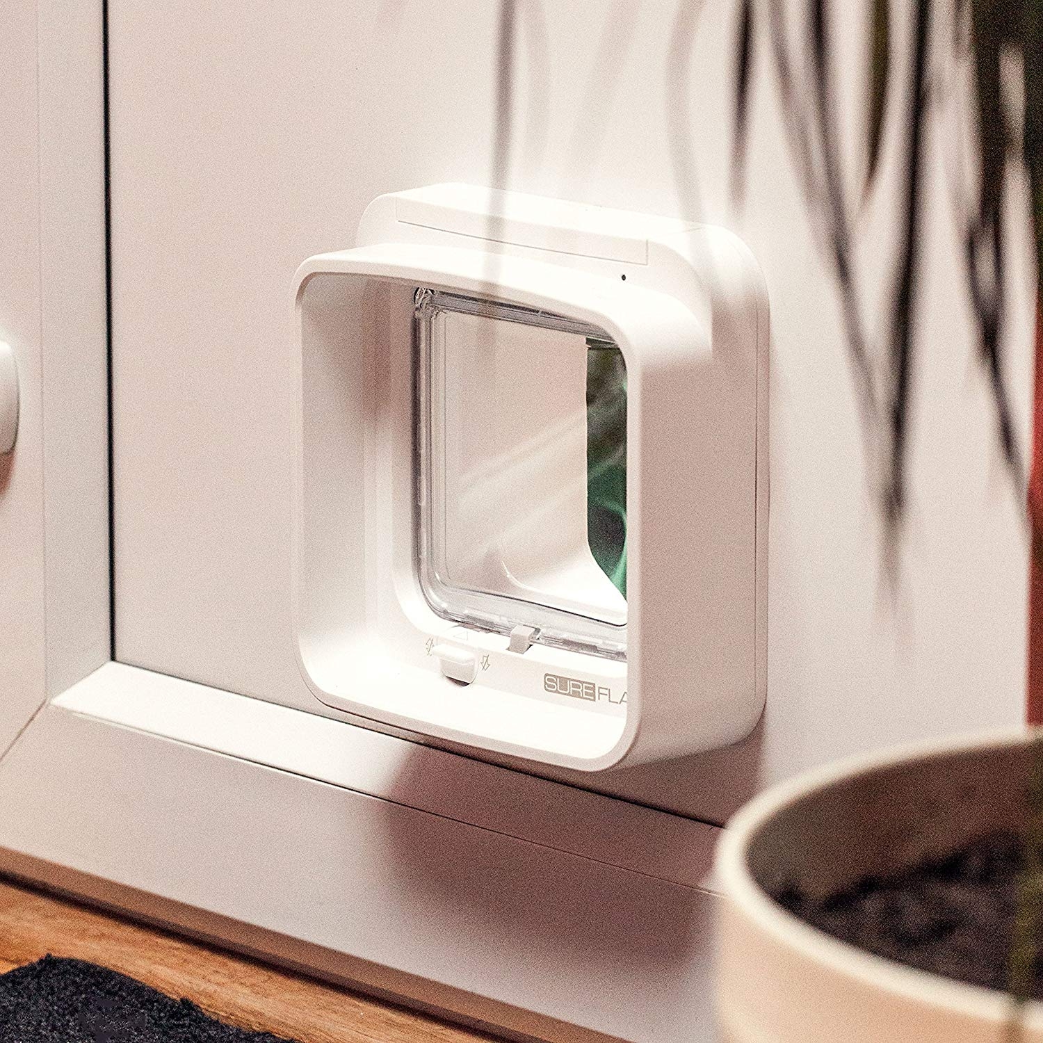 SureFlap DualScan Microchip Akıllı Otomatik Kedi Kapısı 27396